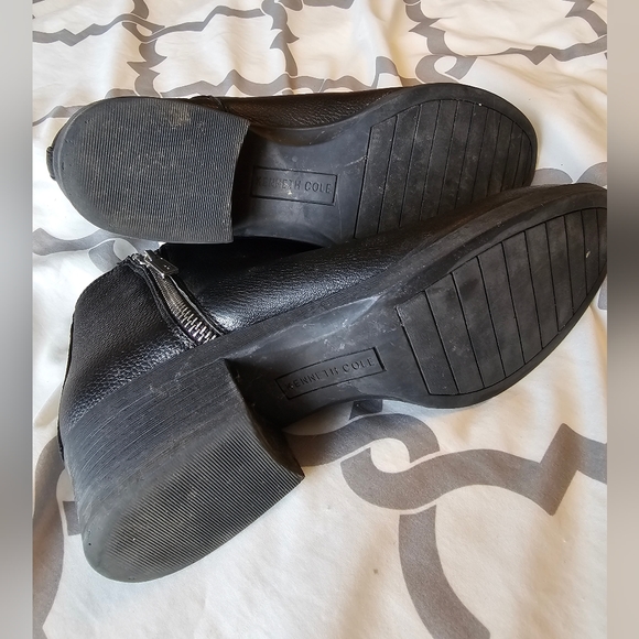 Kenneth Cole New York Levon Leather Ankle Bootie sz 9 - Picture 4 of 5